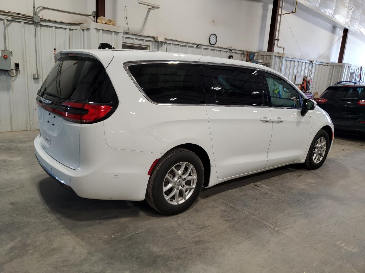 CHRYSLER PACIFICA TOURING L