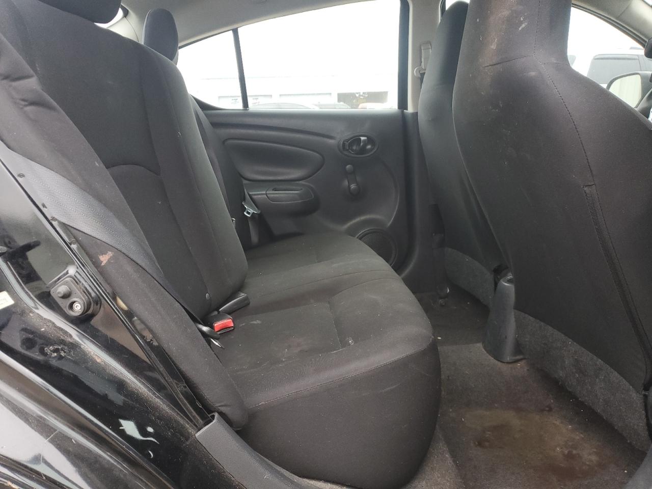 NISSAN VERSA S