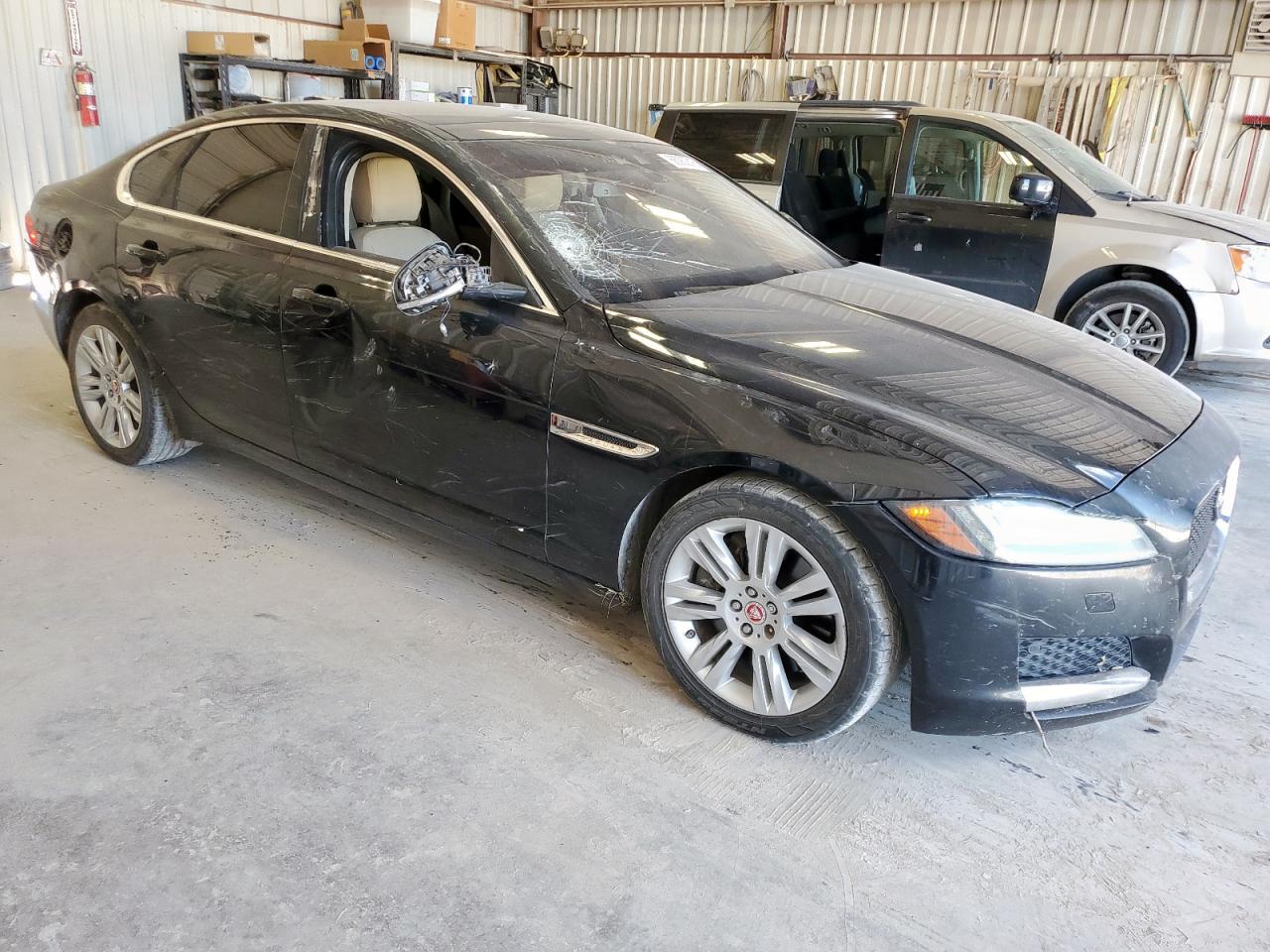 JAGUAR XF PREMIUM