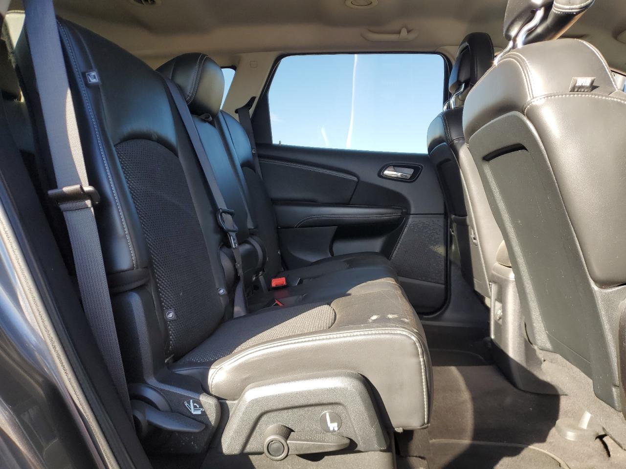 DODGE JOURNEY CROSSROAD