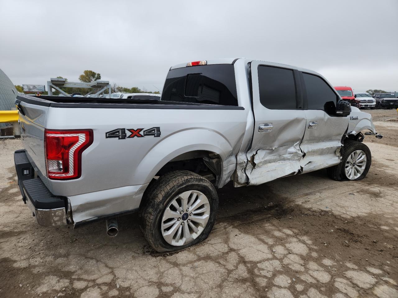 FORD F-150 SUPERCREW