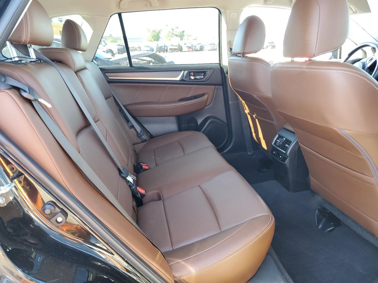 SUBARU OUTBACK TOURING