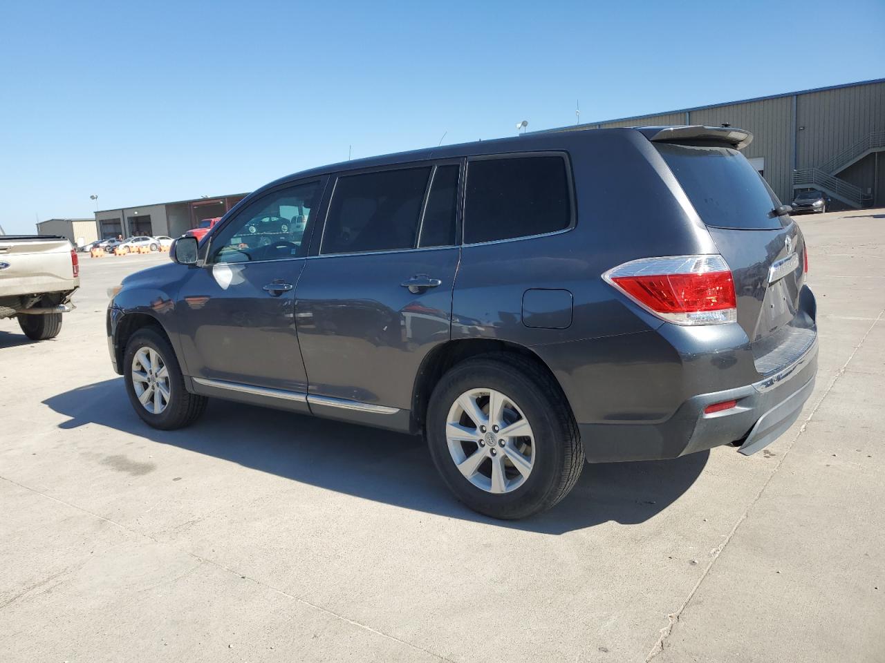 TOYOTA HIGHLANDER BASE