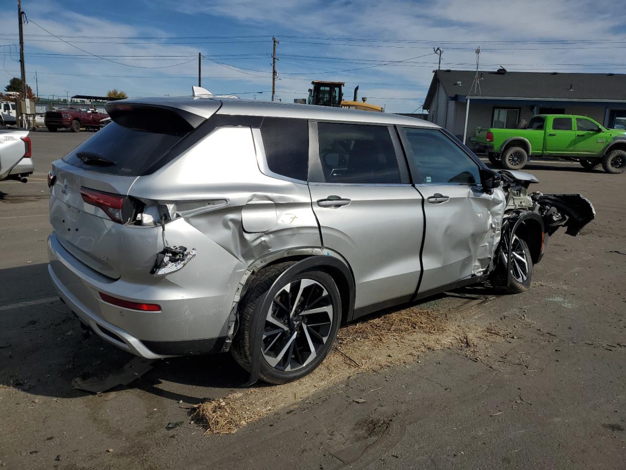 MITSUBISHI OUTLANDER SE