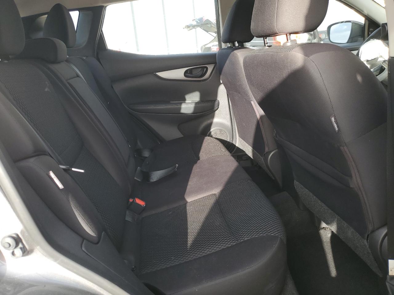 NISSAN ROGUE SPORT S