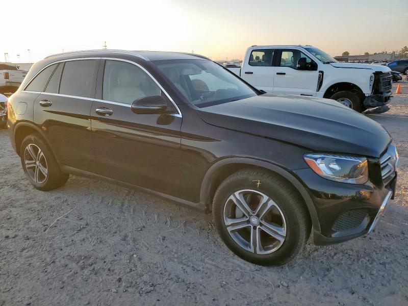 2016 MERCEDES-BENZ GLC 300 - WDC0G4JB2GF028435