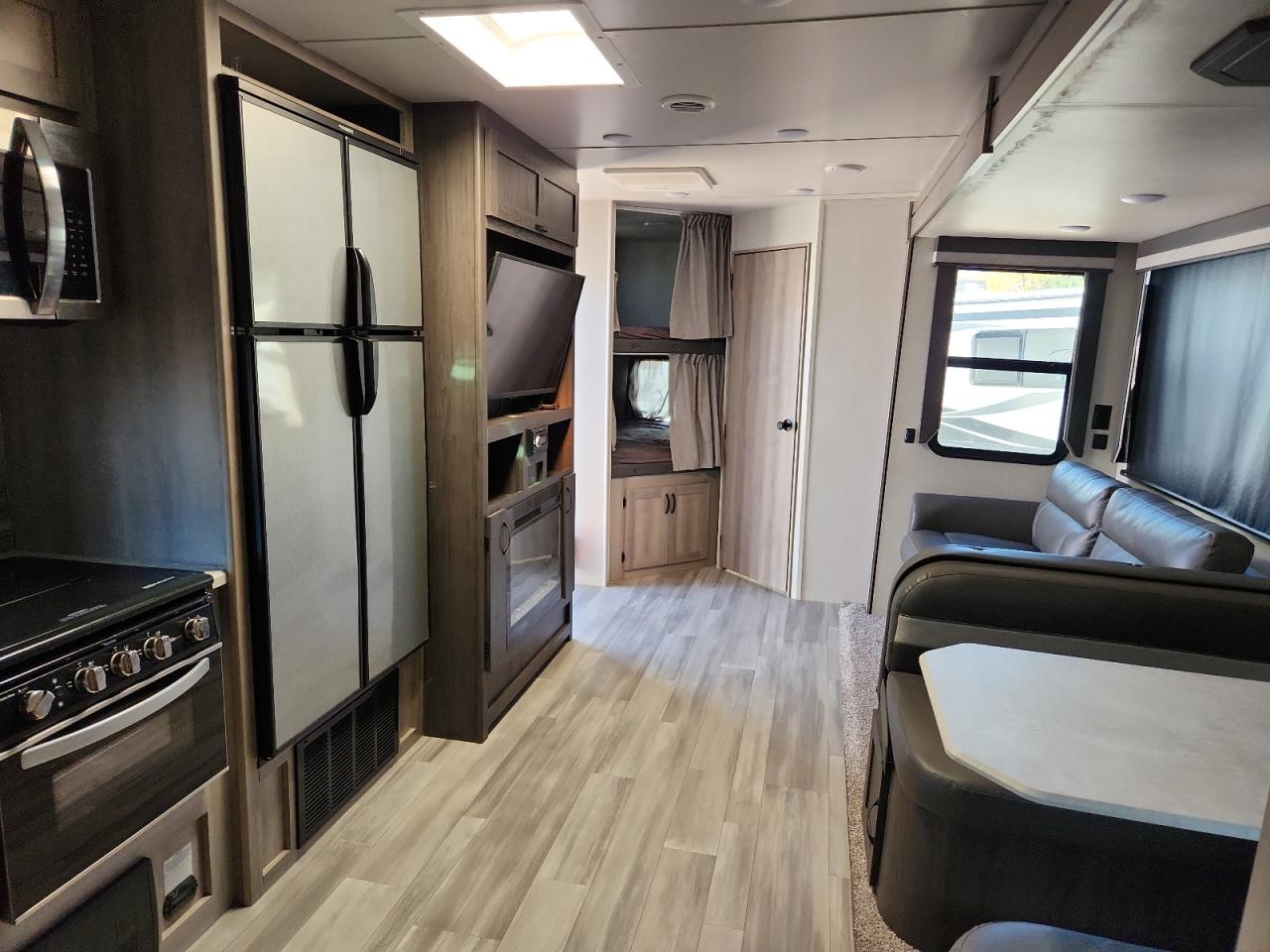 Lot #3280872396 2021 WINNEBAGO VOYAGE
