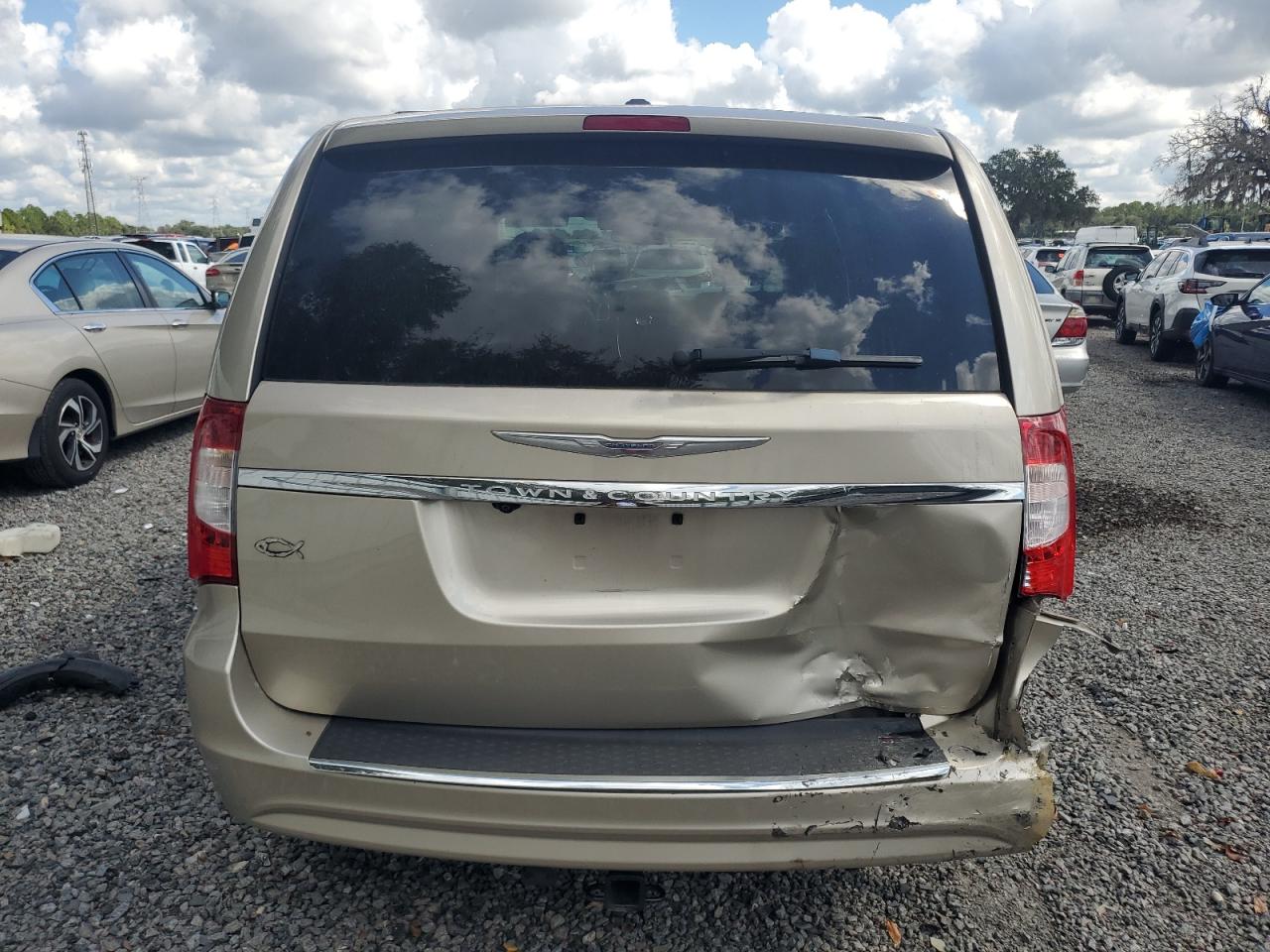 CHRYSLER TOWN & COUNTRY TOURING