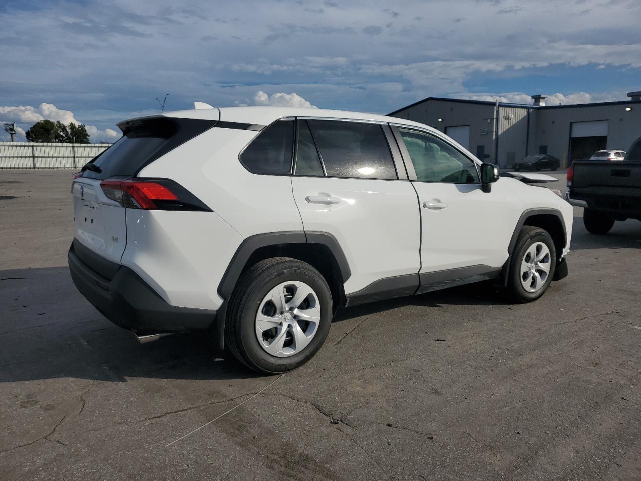 TOYOTA RAV4 LE