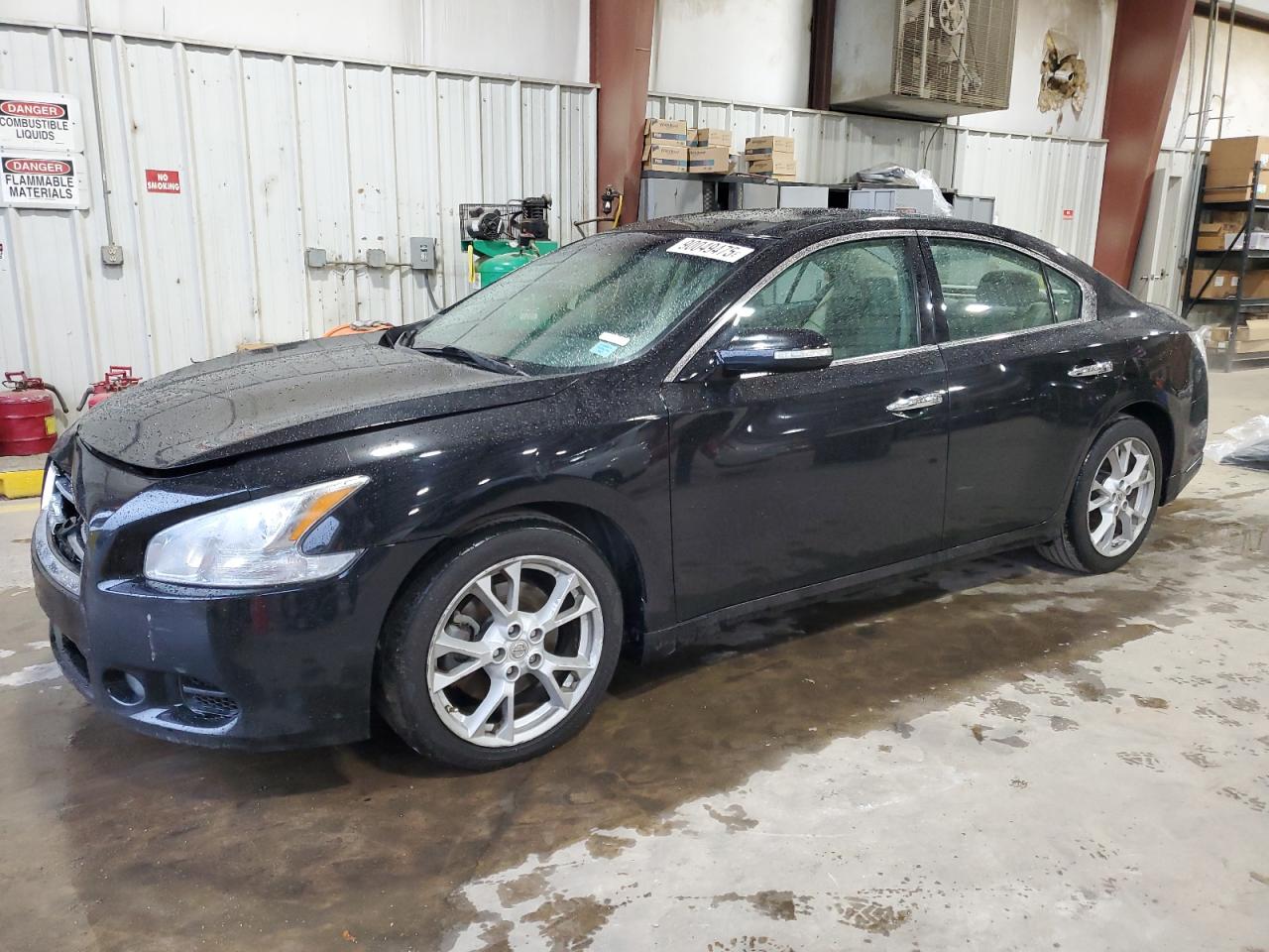 NISSAN MAXIMA S