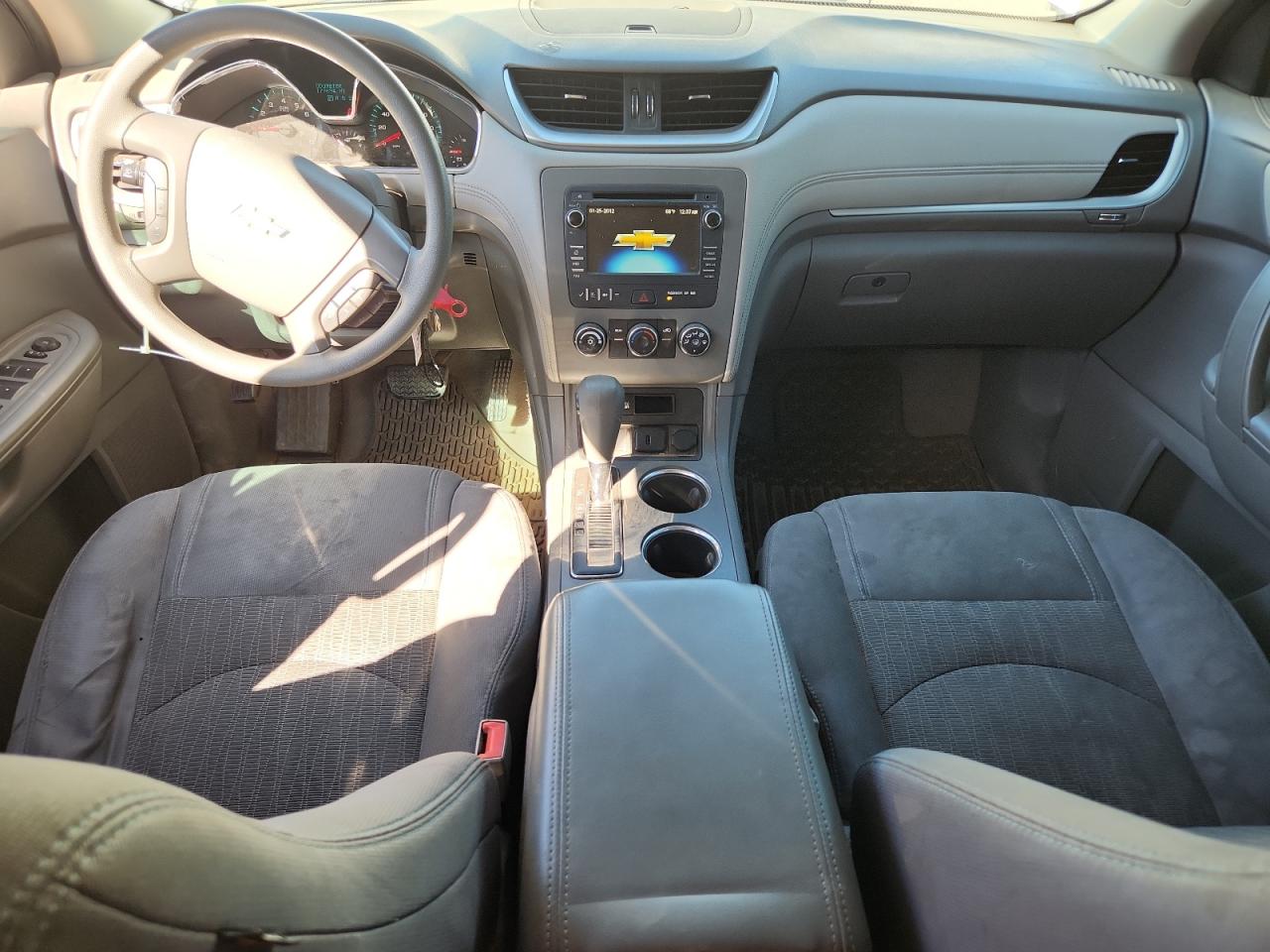 CHEVROLET TRAVERSE LS