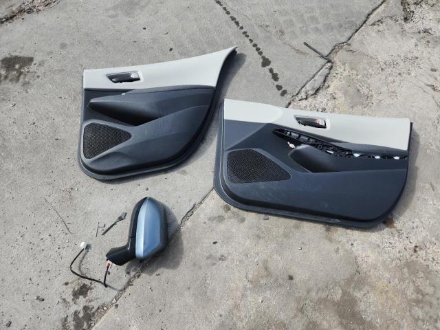 2022 TOYOTA COROLLA LE - JTDEAMDE9NJ059033