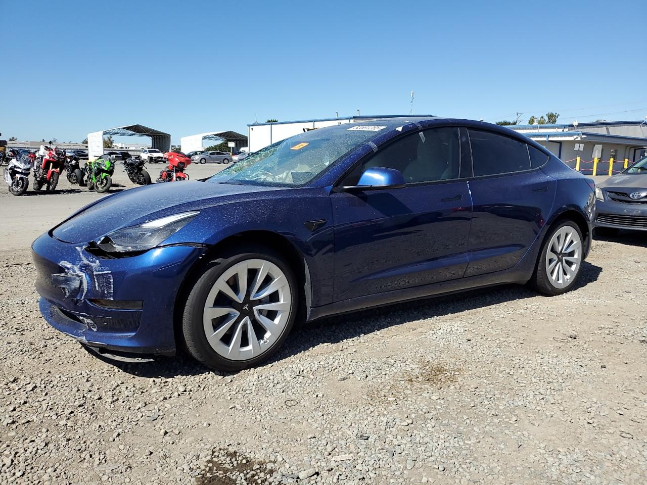 TESLA MODEL 3