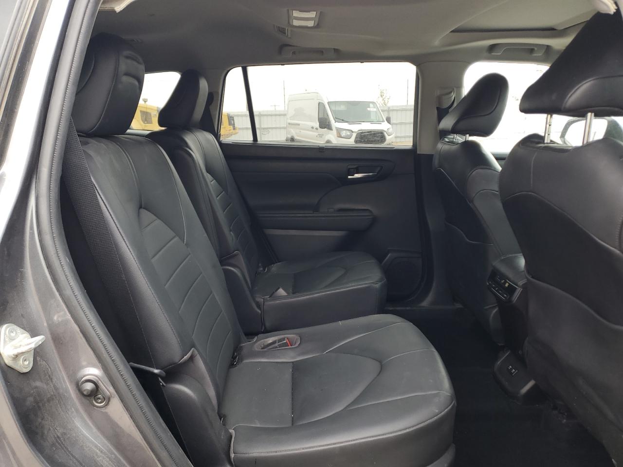 TOYOTA HIGHLANDER XLE