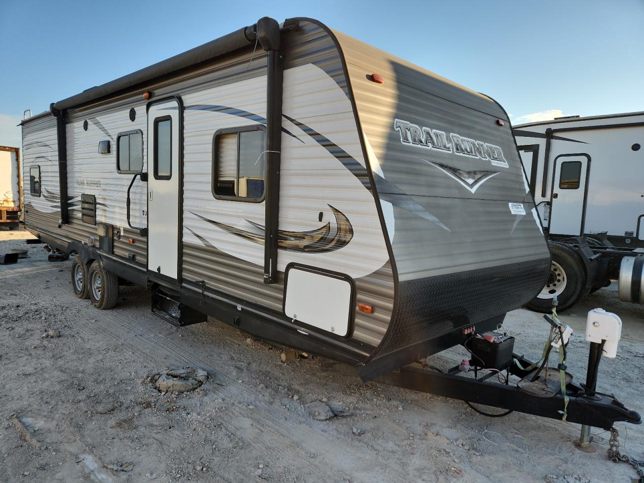 Lot #3291479966 2017 TRAIL KING HEARTLAND