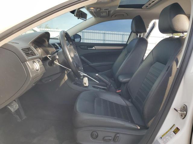 2015 VOLKSWAGEN PASSAT SE 1VWBS7A30FC071272