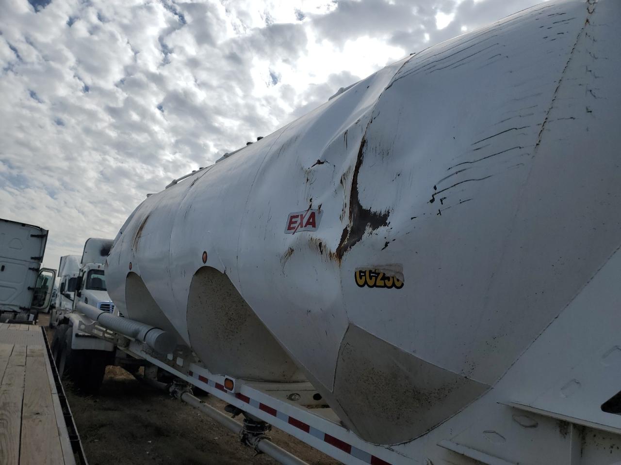 Lot #3305340313 2015 EXA TANKER