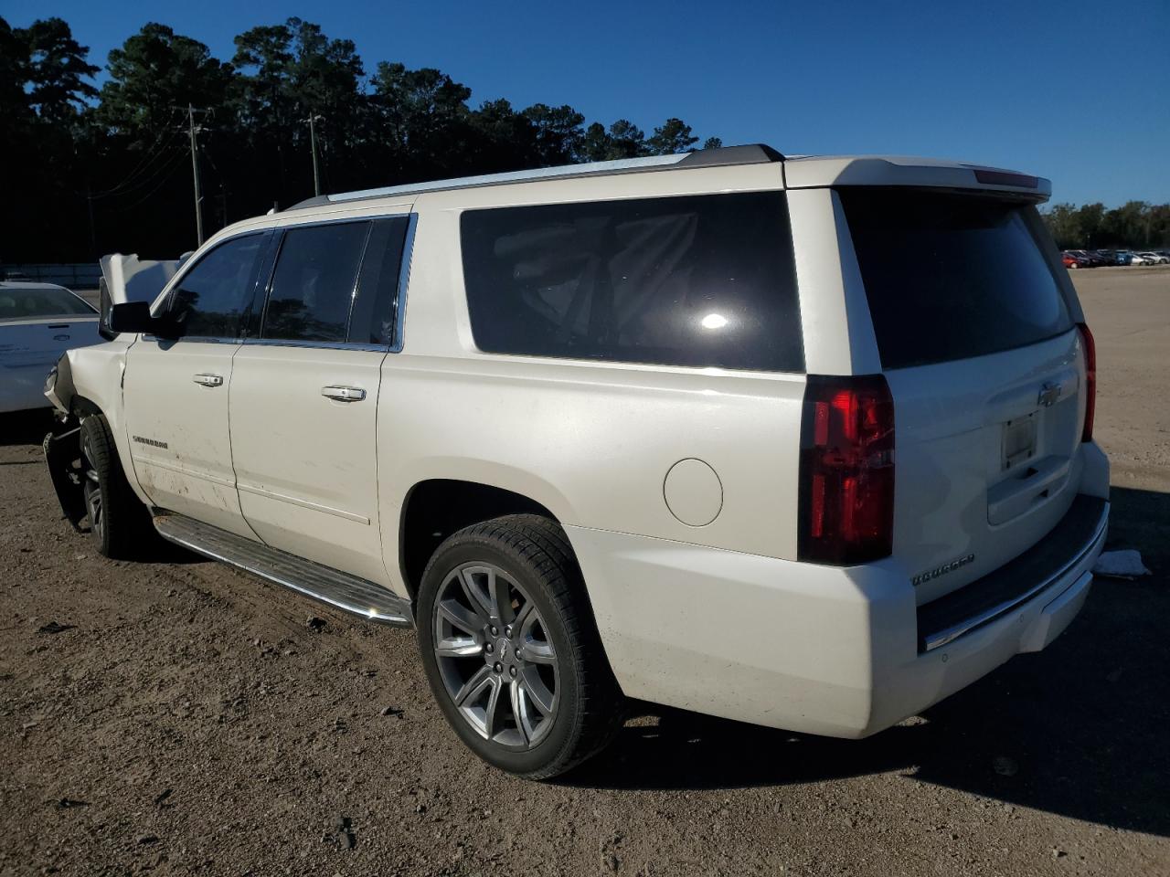 CHEVROLET SUBURBAN C1500 LTZ