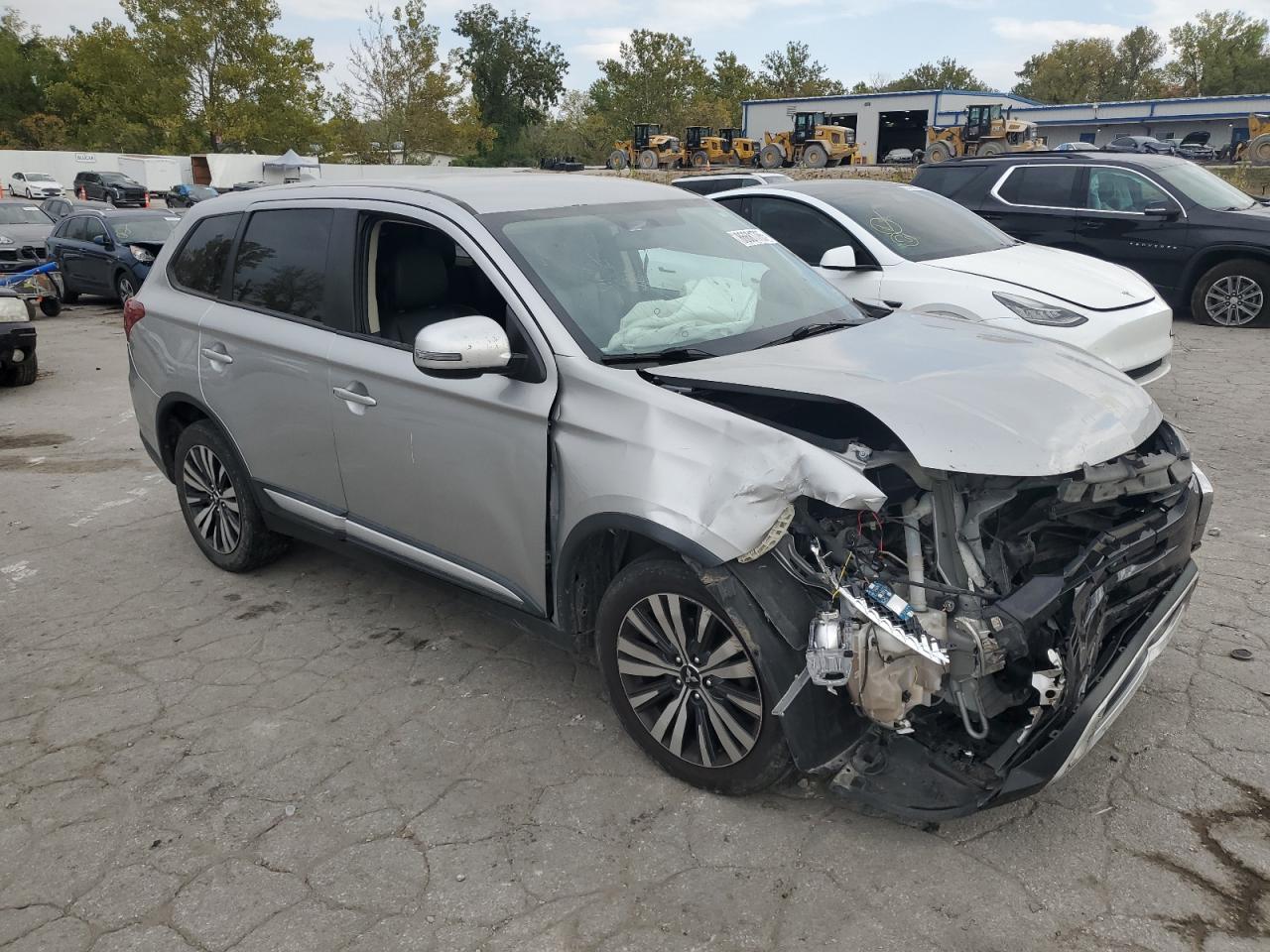 MITSUBISHI OUTLANDER SE