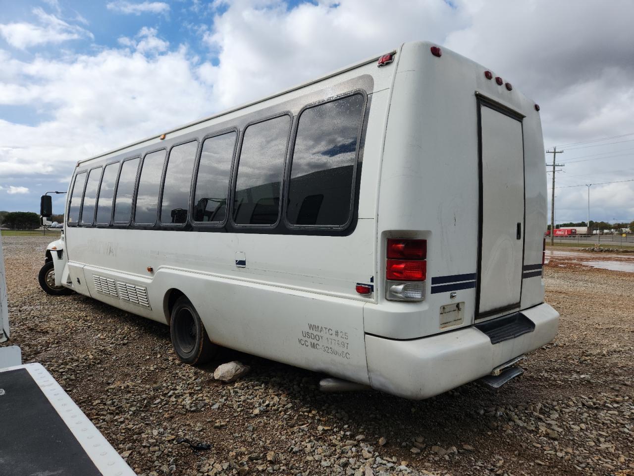 Lot #3277173947 2007 INTERNATIONAL 3000 3200