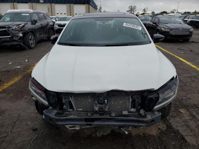 2018 VOLKSWAGEN PASSAT GT 1VWJM7A30JC049951