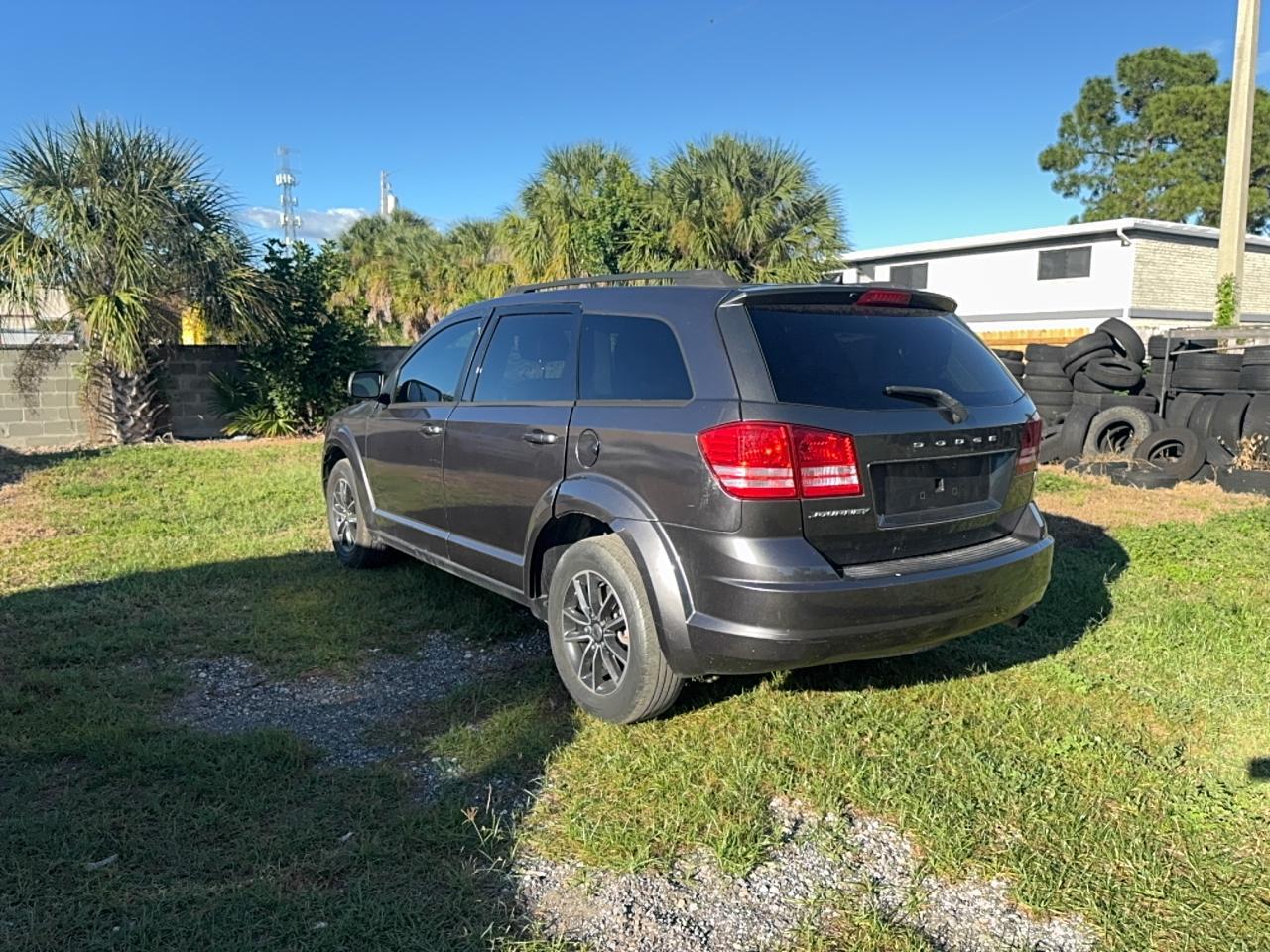 DODGE JOURNEY SE