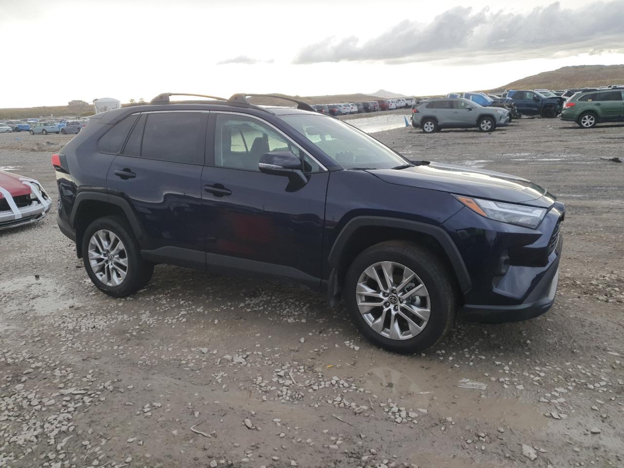TOYOTA RAV4 XLE PREMIUM
