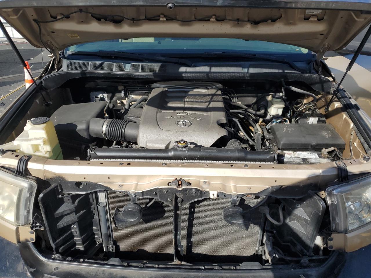 TOYOTA TUNDRA DOUBLE CAB SR5