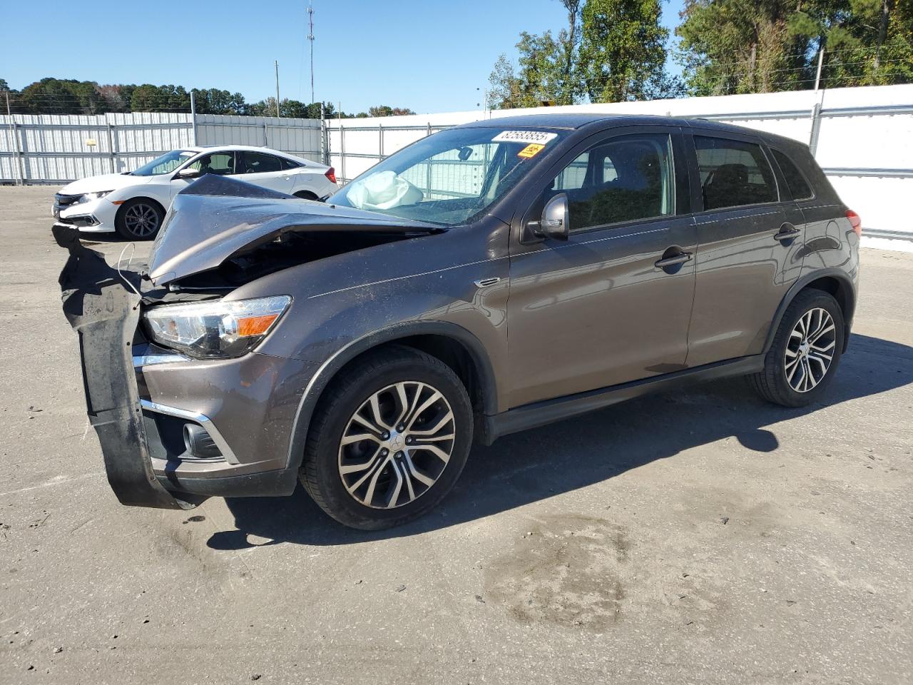 MITSUBISHI OUTLANDER ES