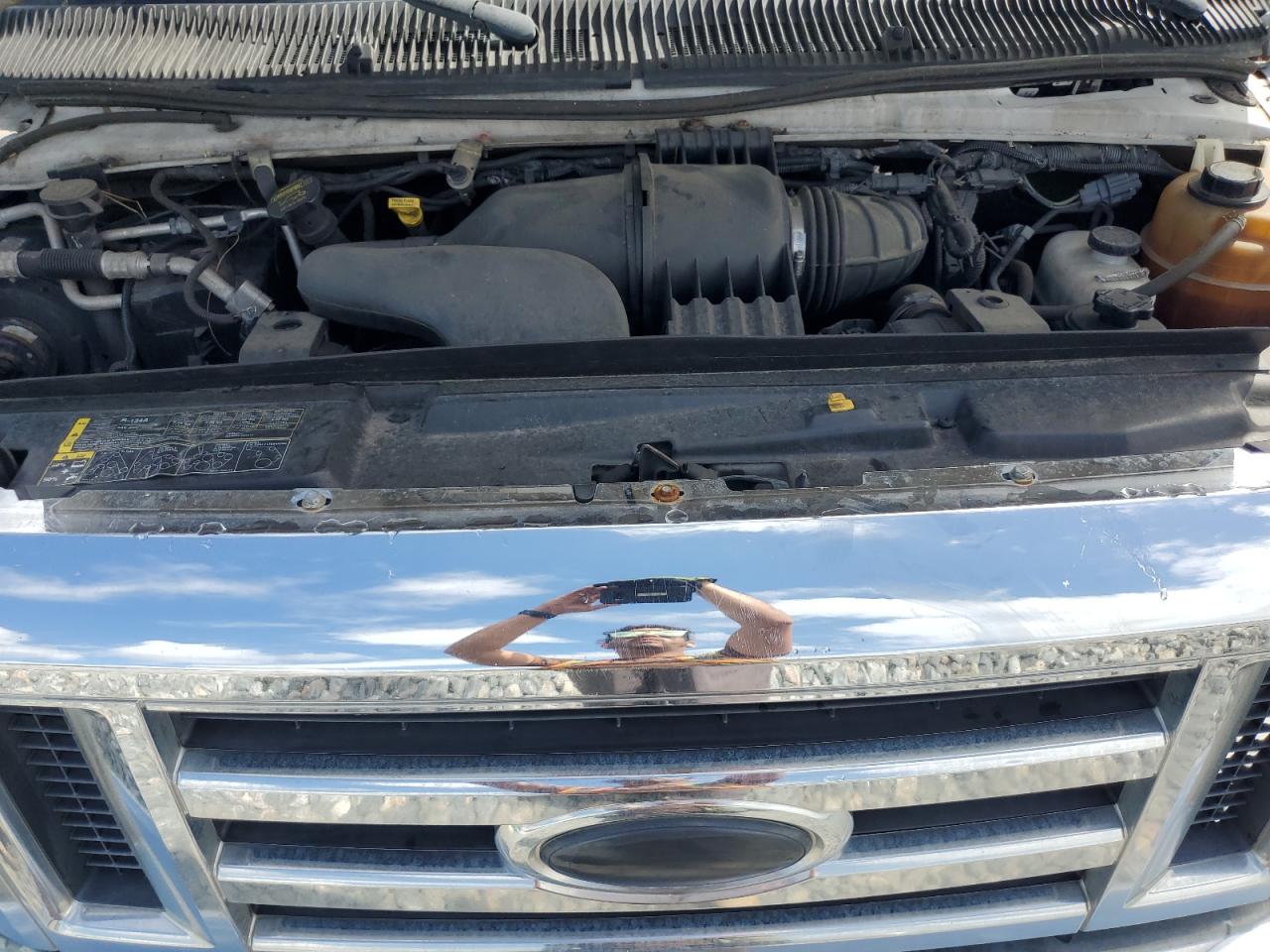 FORD ECONOLINE E450 SUPER DUTY CUTAWAY VAN