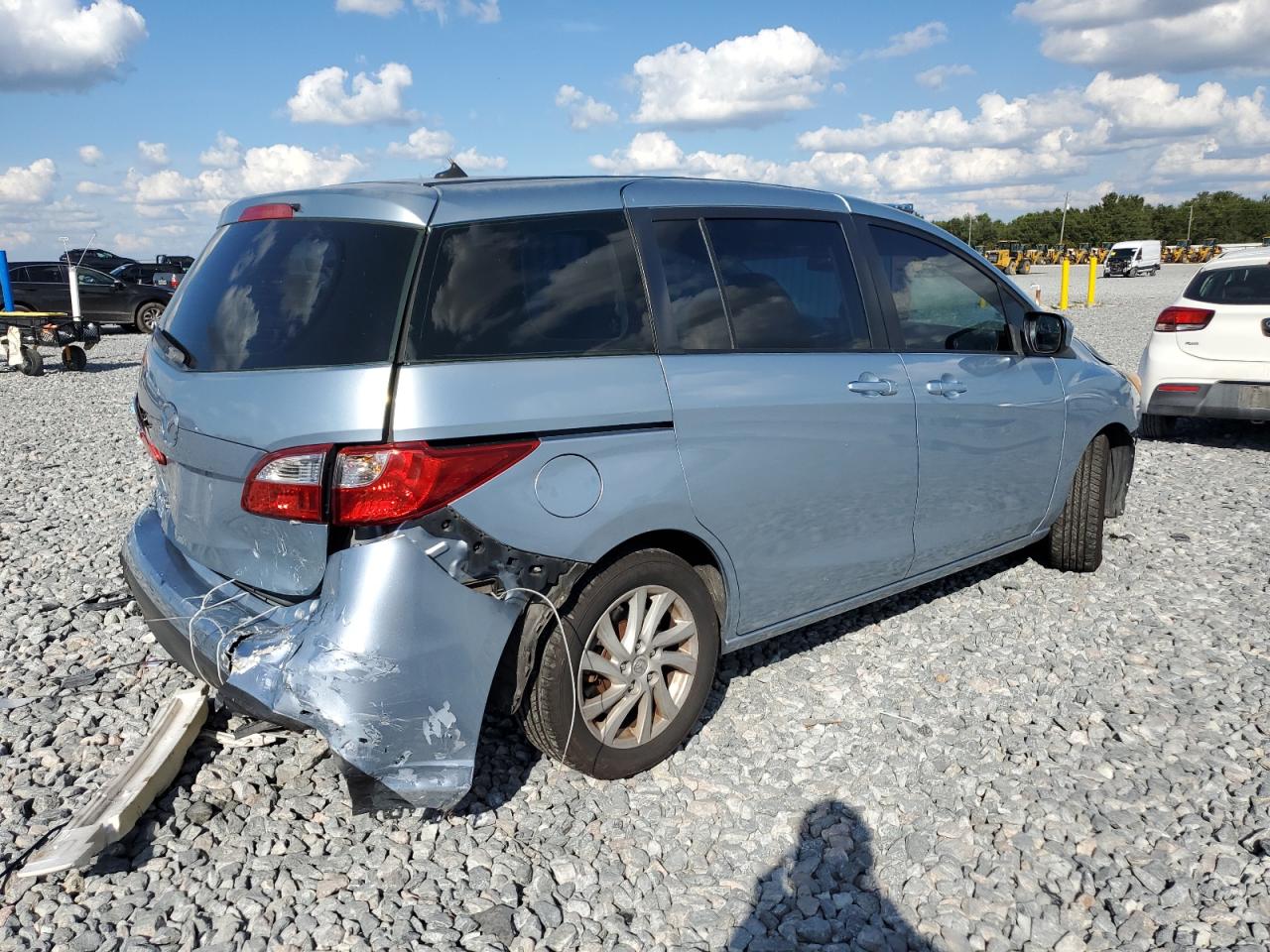 Lot #3311582781 2012 MAZDA 5