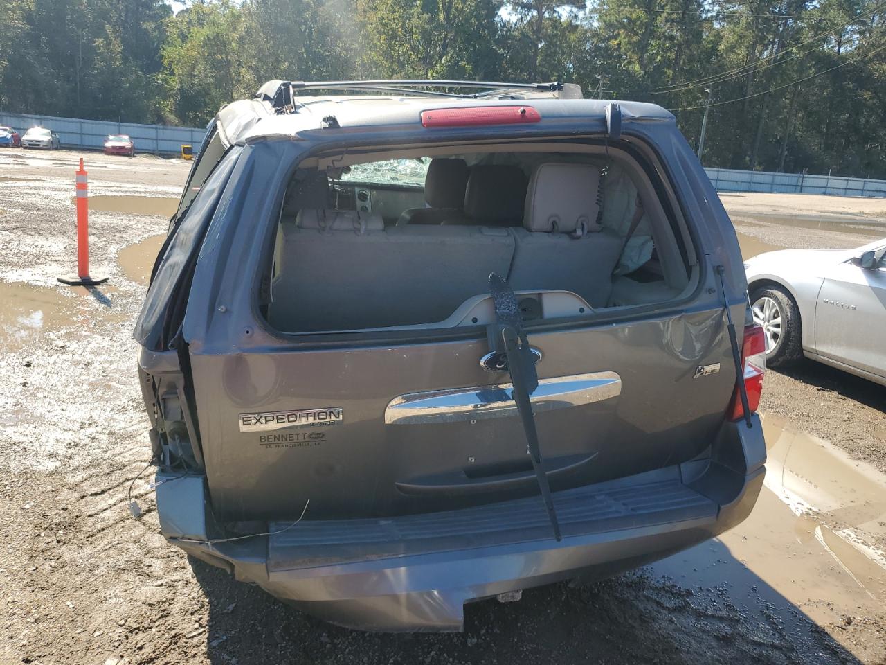 FORD EXPEDITION LIMITED