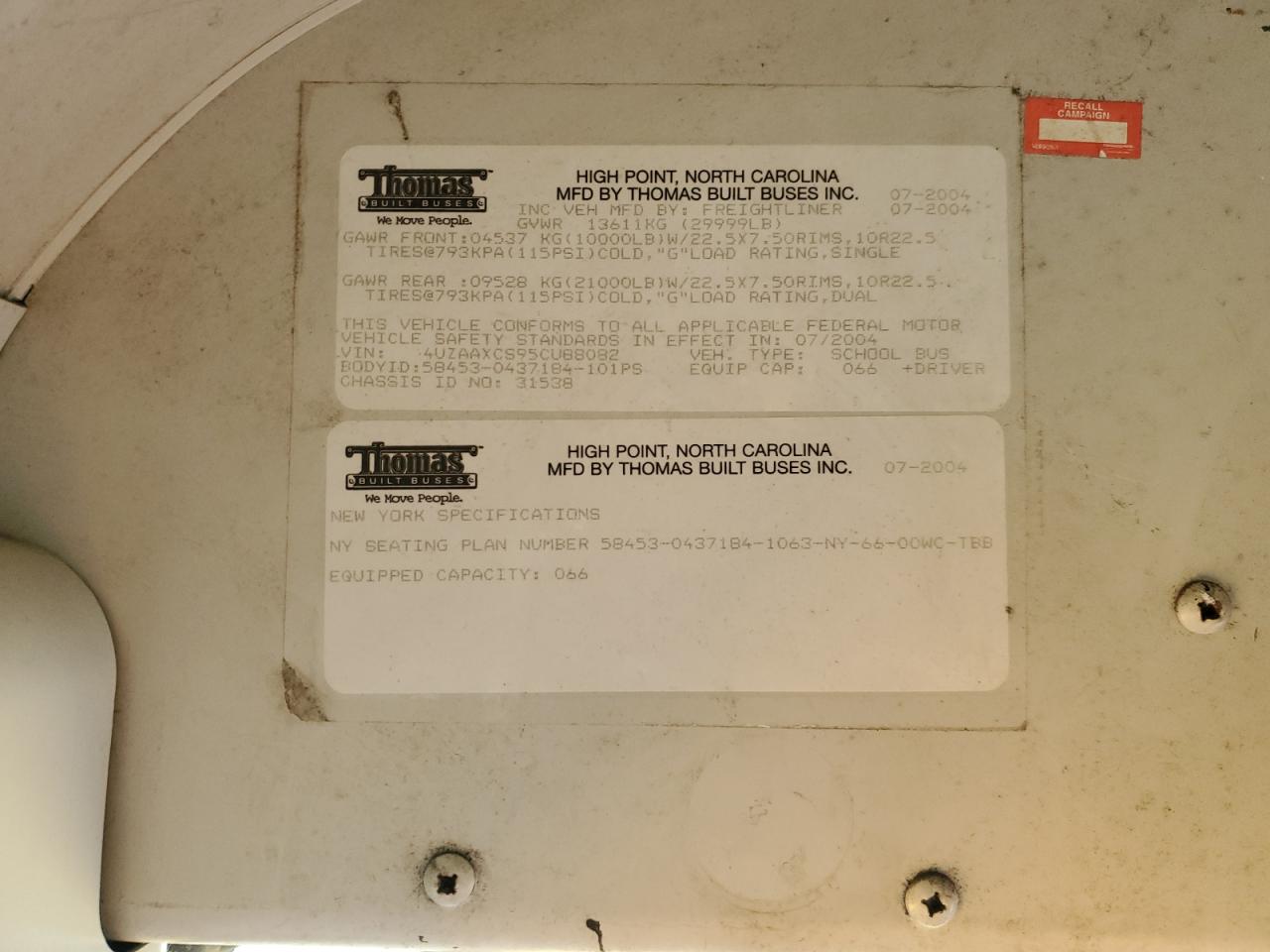 Lot #3276985294 2005 FREIGHTLINER SAF-T-LINER C2