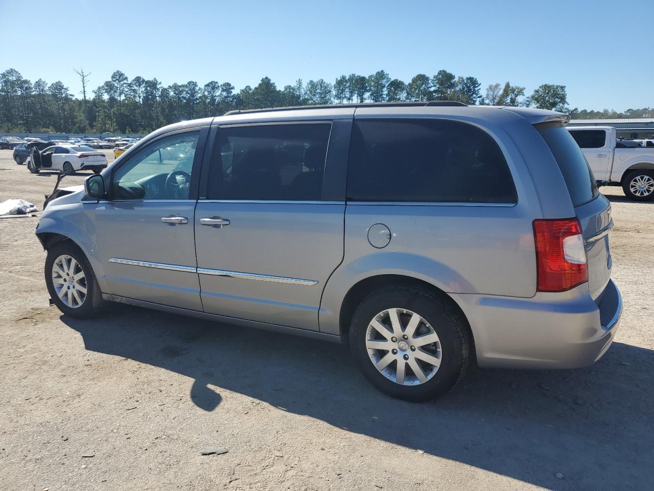 CHRYSLER TOWN & COUNTRY TOURING