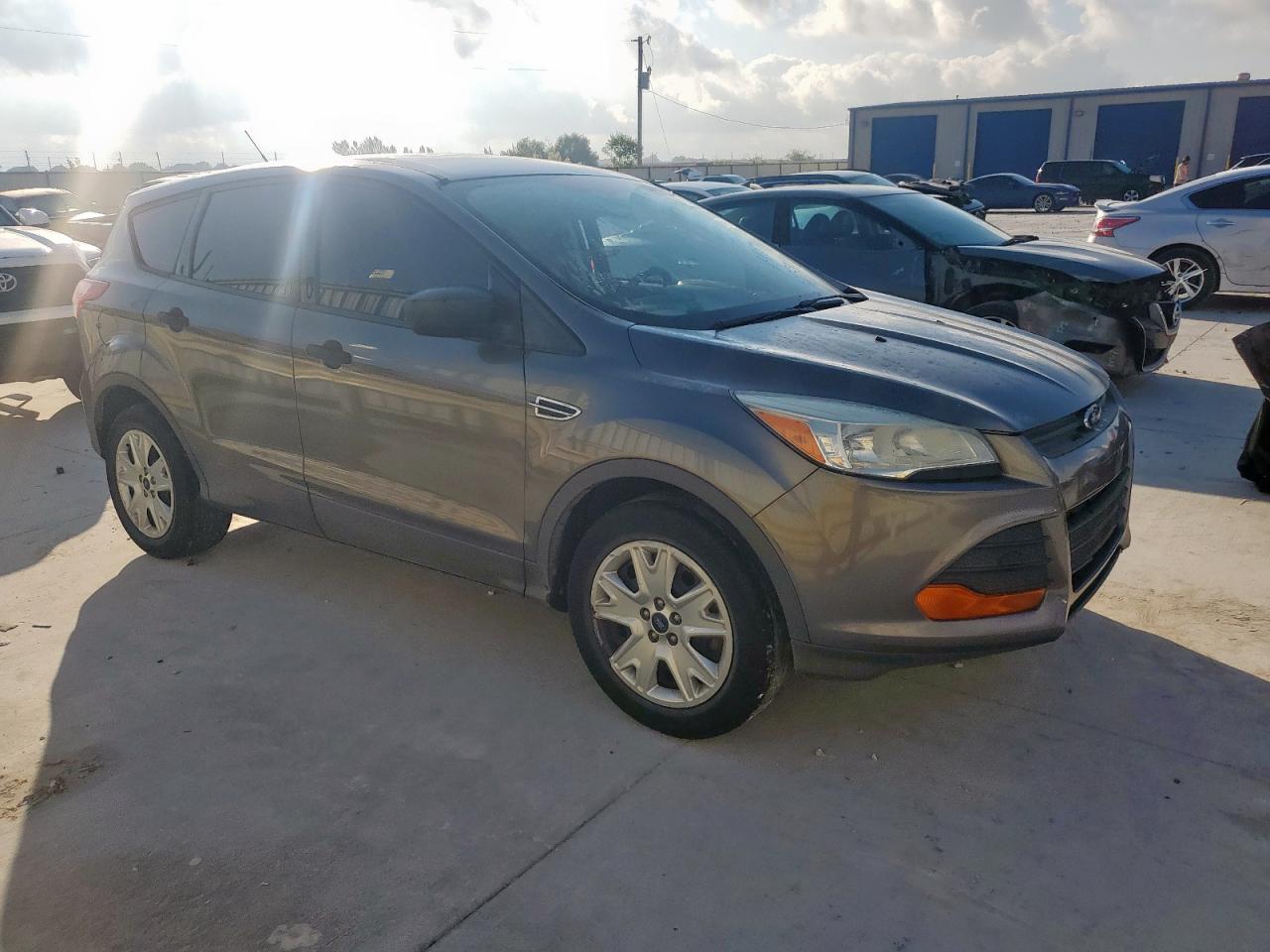 FORD ESCAPE S