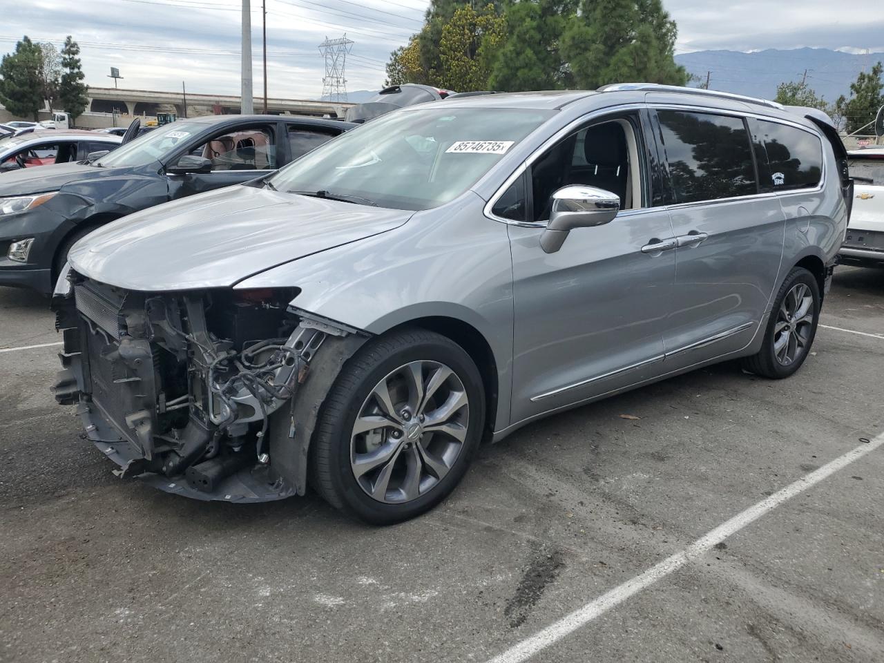 Lot #3302700007 2018 CHRYSLER PACIFICA L