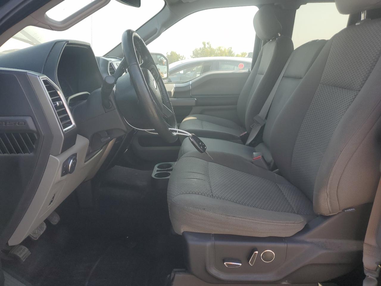 FORD F-150 SUPER CAB