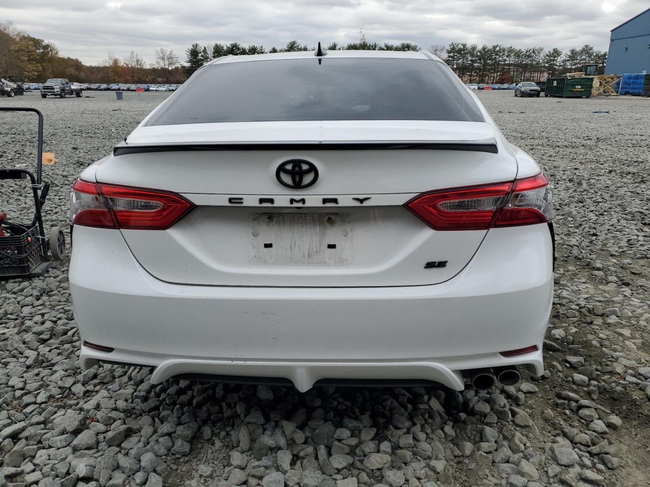 TOYOTA CAMRY SE