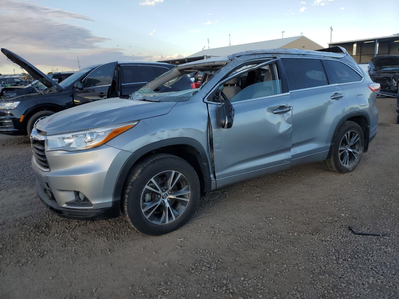 TOYOTA HIGHLANDER XLE