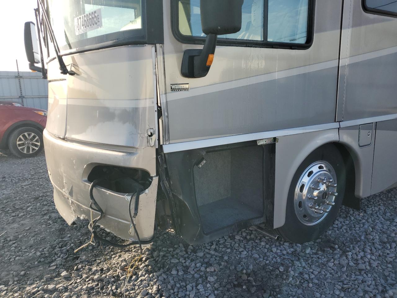 Lot #3273831353 2004 FREIGHTLINER MERIDIAN