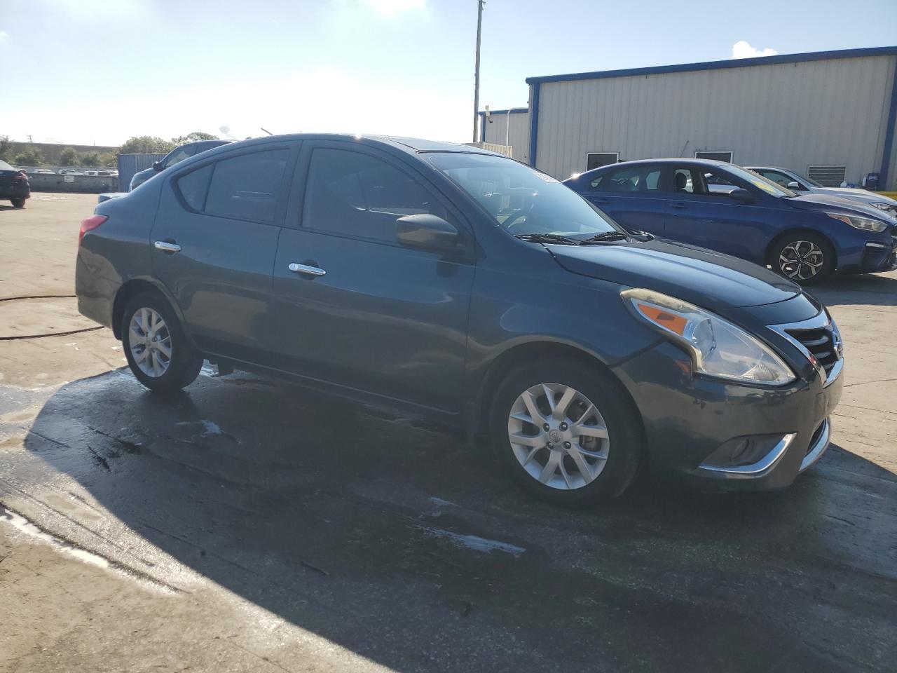 NISSAN VERSA S
