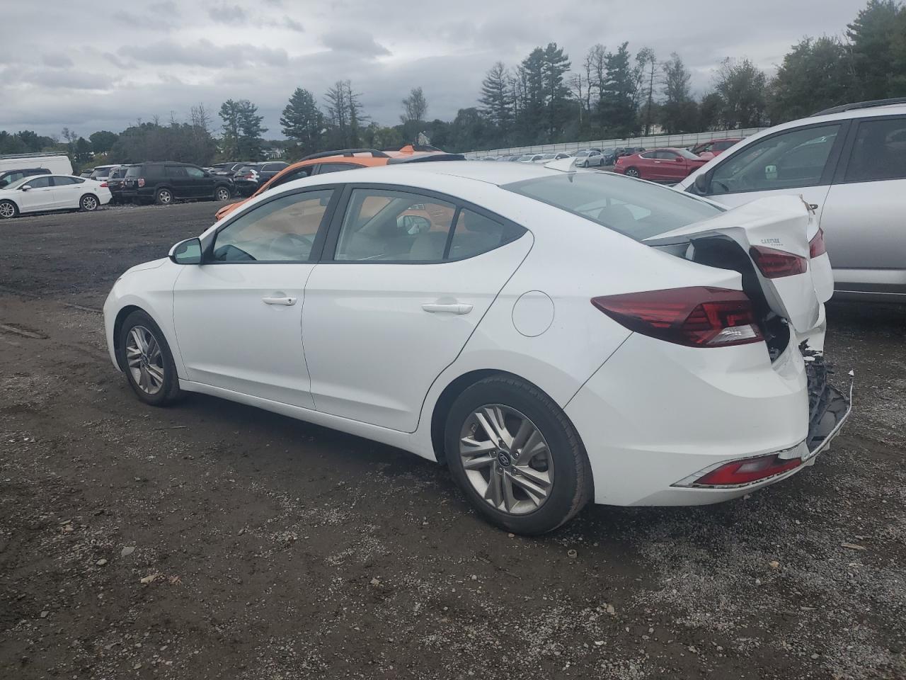 HYUNDAI ELANTRA SEL