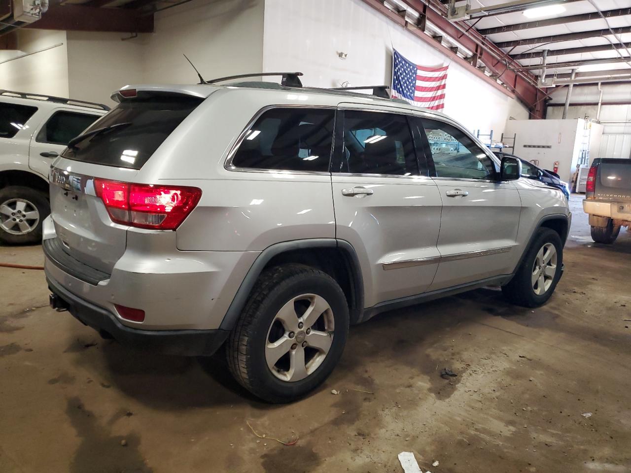 JEEP GRAND CHEROKEE LAREDO