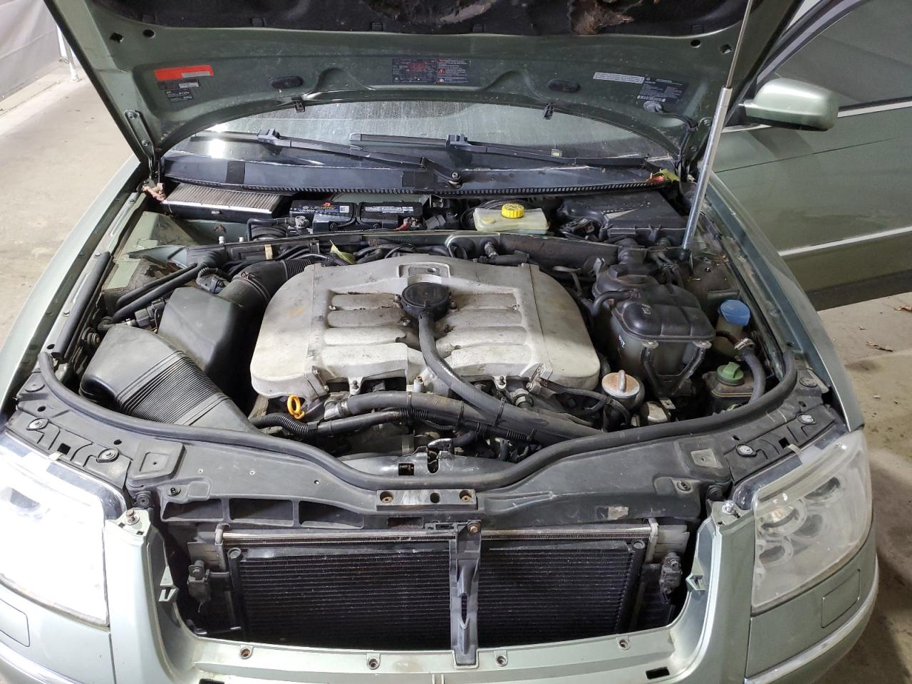 Lot #3263884692 2002 VOLKSWAGEN PASSAT W8