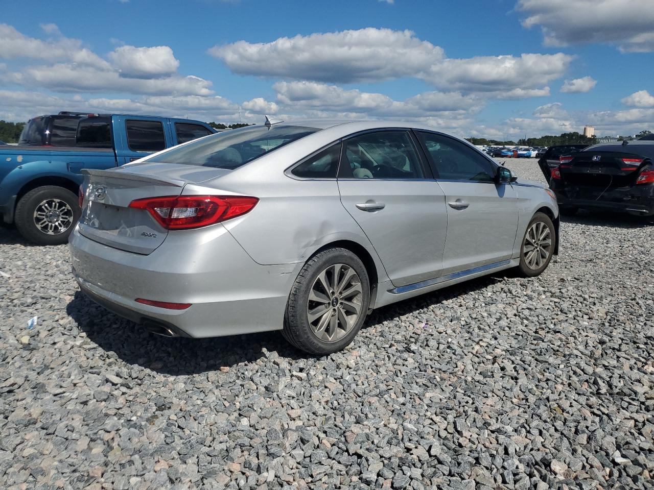 HYUNDAI SONATA SPORT
