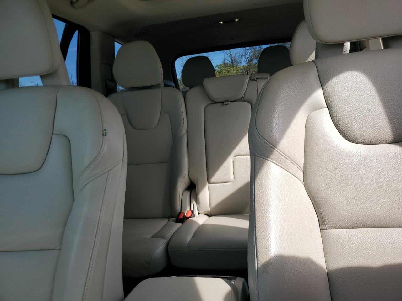 VOLVO XC90 T5 MOMENTUM