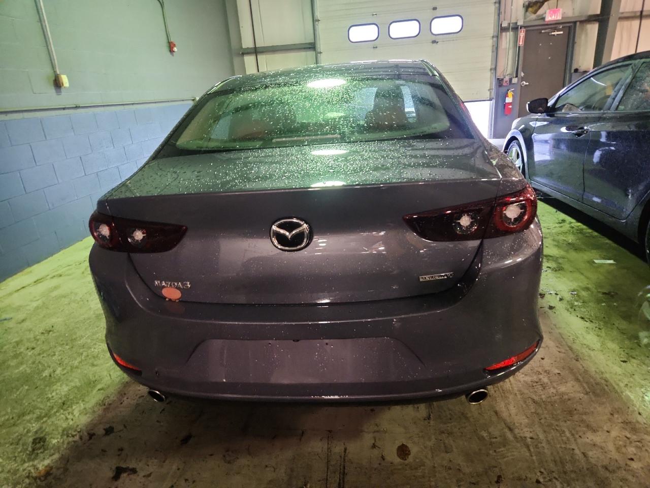 MAZDA 3 PREFERRED