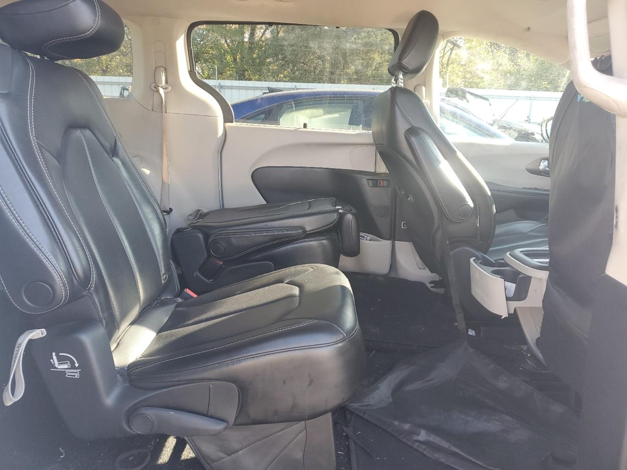 CHRYSLER VOYAGER LXI