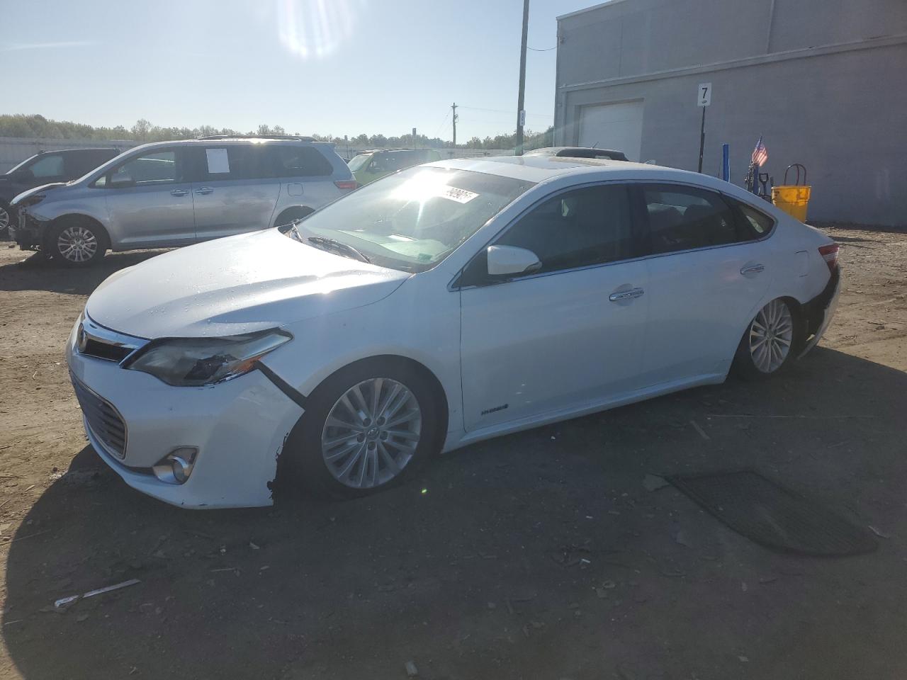  Salvage Toyota Avalon