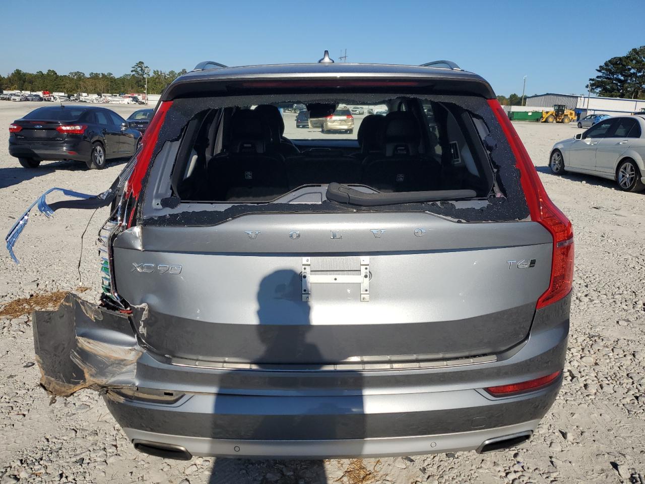 VOLVO XC90 T6 MOMENTUM